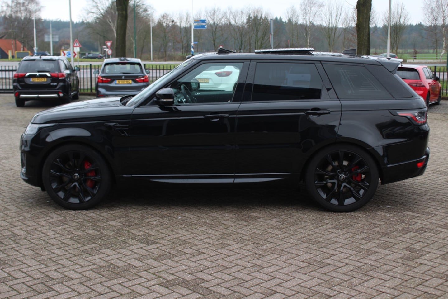 Land Rover Range Rover Sport - P400e Limited Edition / Panoramadak / 360Camera / Head-up / 21'' / Keyless / Meridian / La - AutoWereld.nl