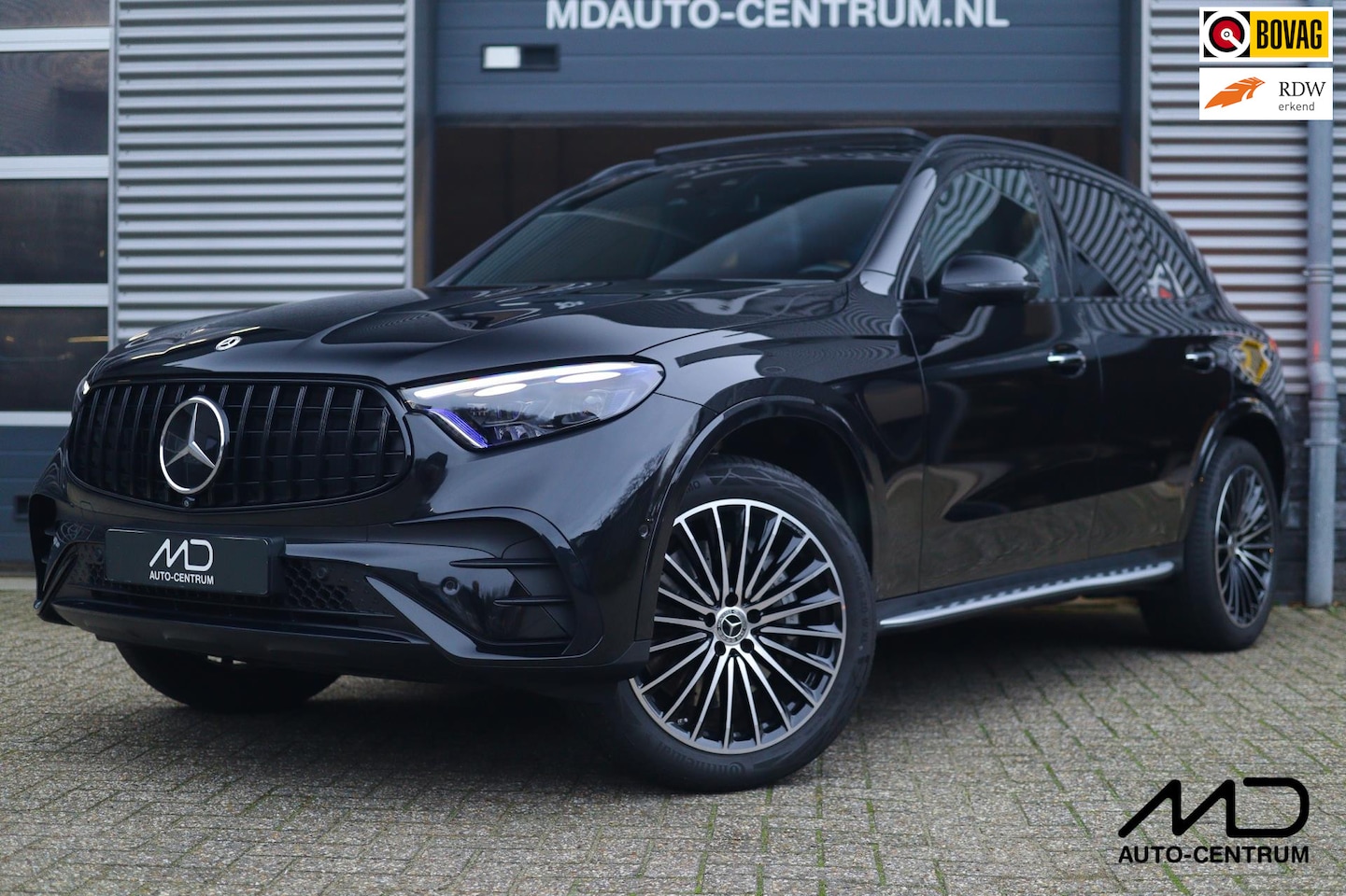 Mercedes-Benz GLC-klasse - 400e 4MATIC AMG| Pano| Digital| Memory - AutoWereld.nl