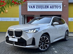 BMW X3 - 30e xDrive M-Sport Panorama Trekhaak Harman Memory 20"