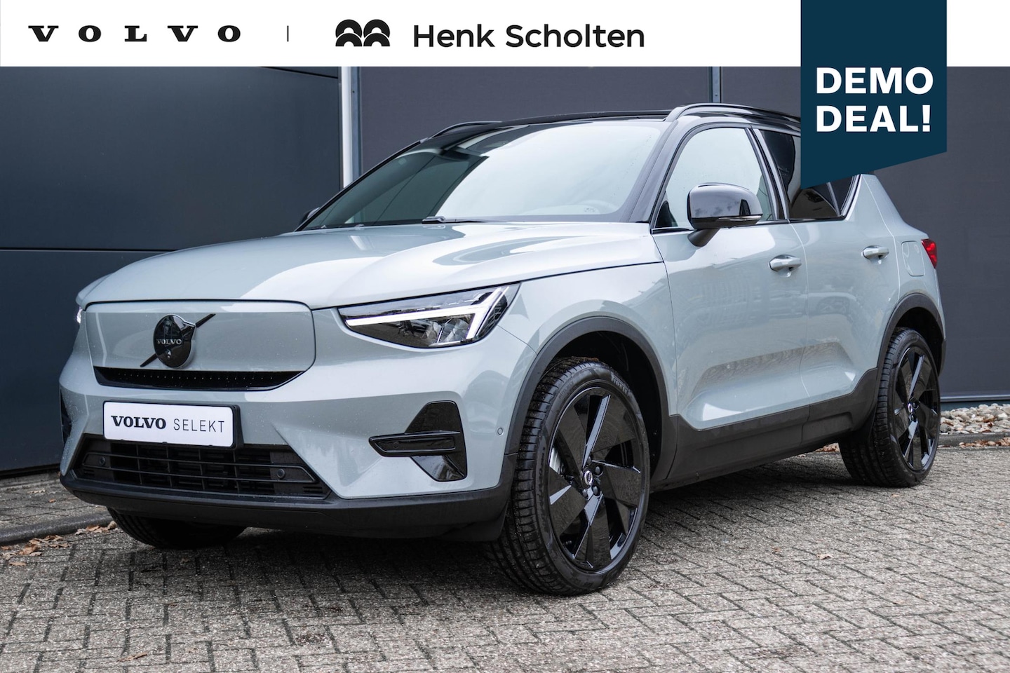 Volvo EX40 - Single Motor Extended Range Ultra Black Ed. 82 kWh | Verwarmbare voorstoelen | Verwarmbaar - AutoWereld.nl