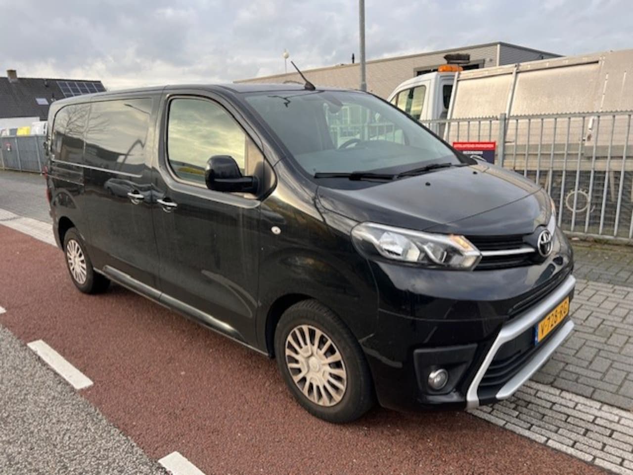 Toyota ProAce Worker - 2.0 D-4D 90KW AIRCO KLIMA NAVI EURO6 - AutoWereld.nl
