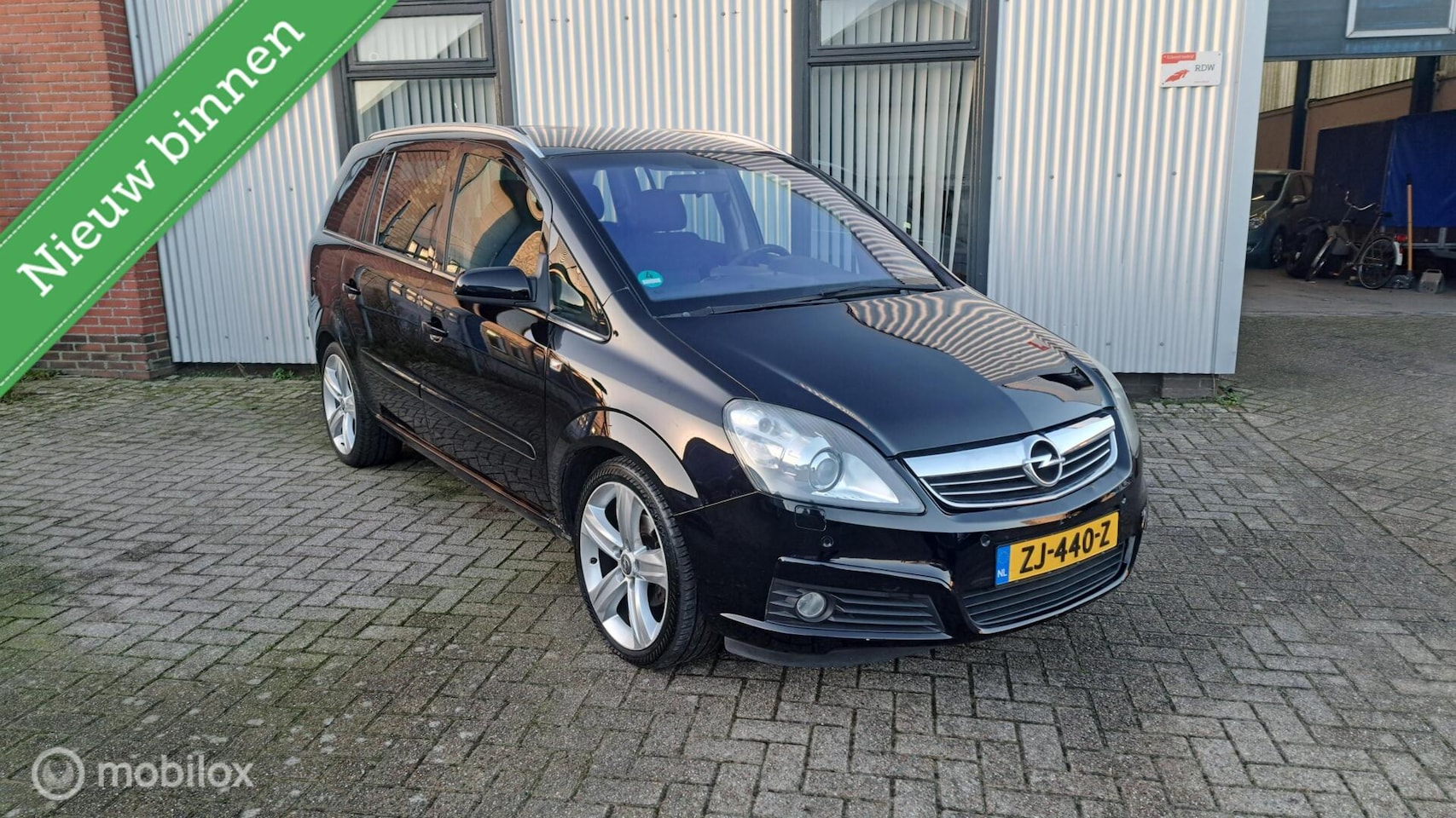 Opel Zafira - 1.8 Essentia 7Persoons - AutoWereld.nl