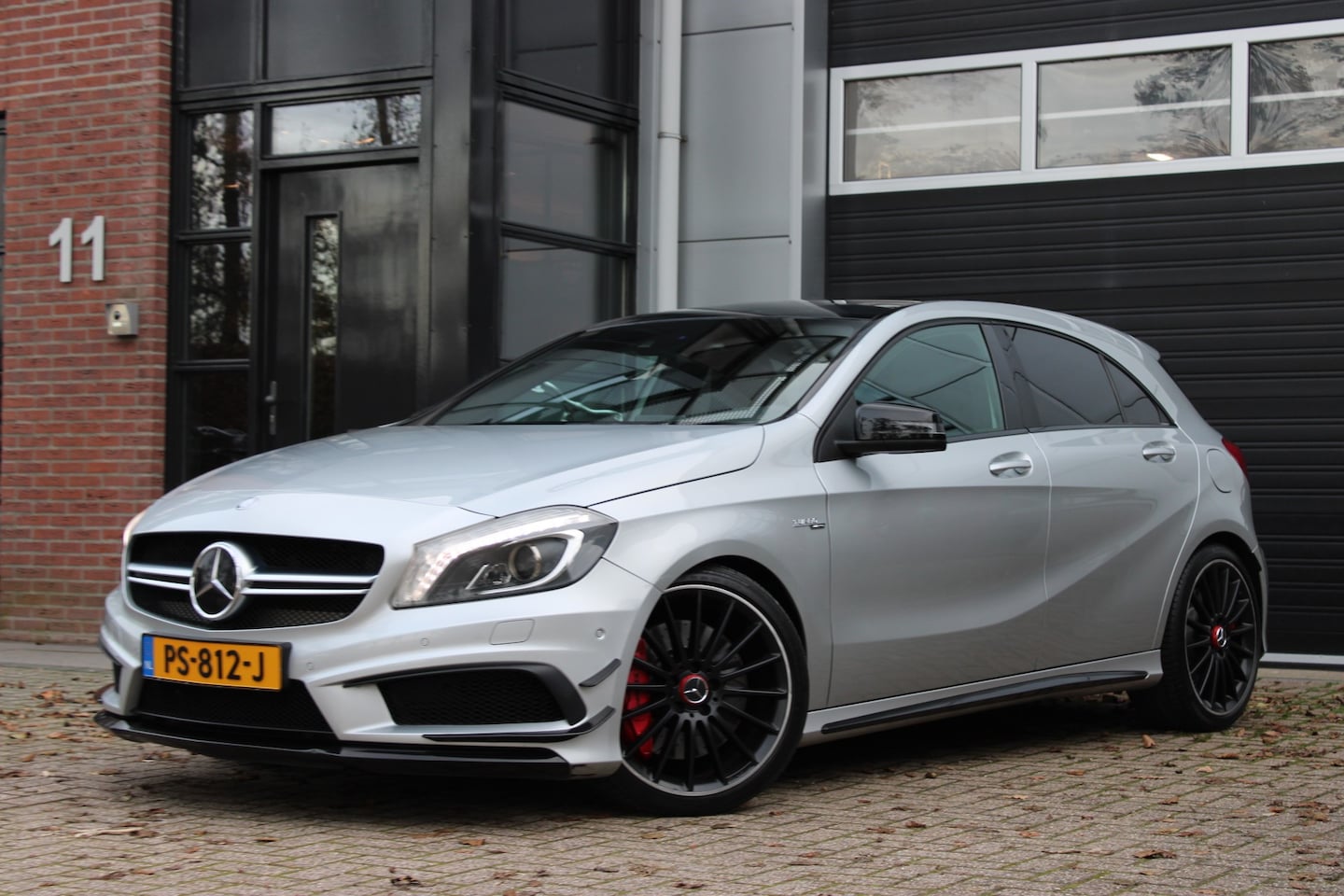 Mercedes-Benz A-klasse - 45 AMG 4MATIC Edition 1 Pano rama dak / stoelmemory / leder / 19 inch AMG / camera / sound system / comand - AutoWereld.nl