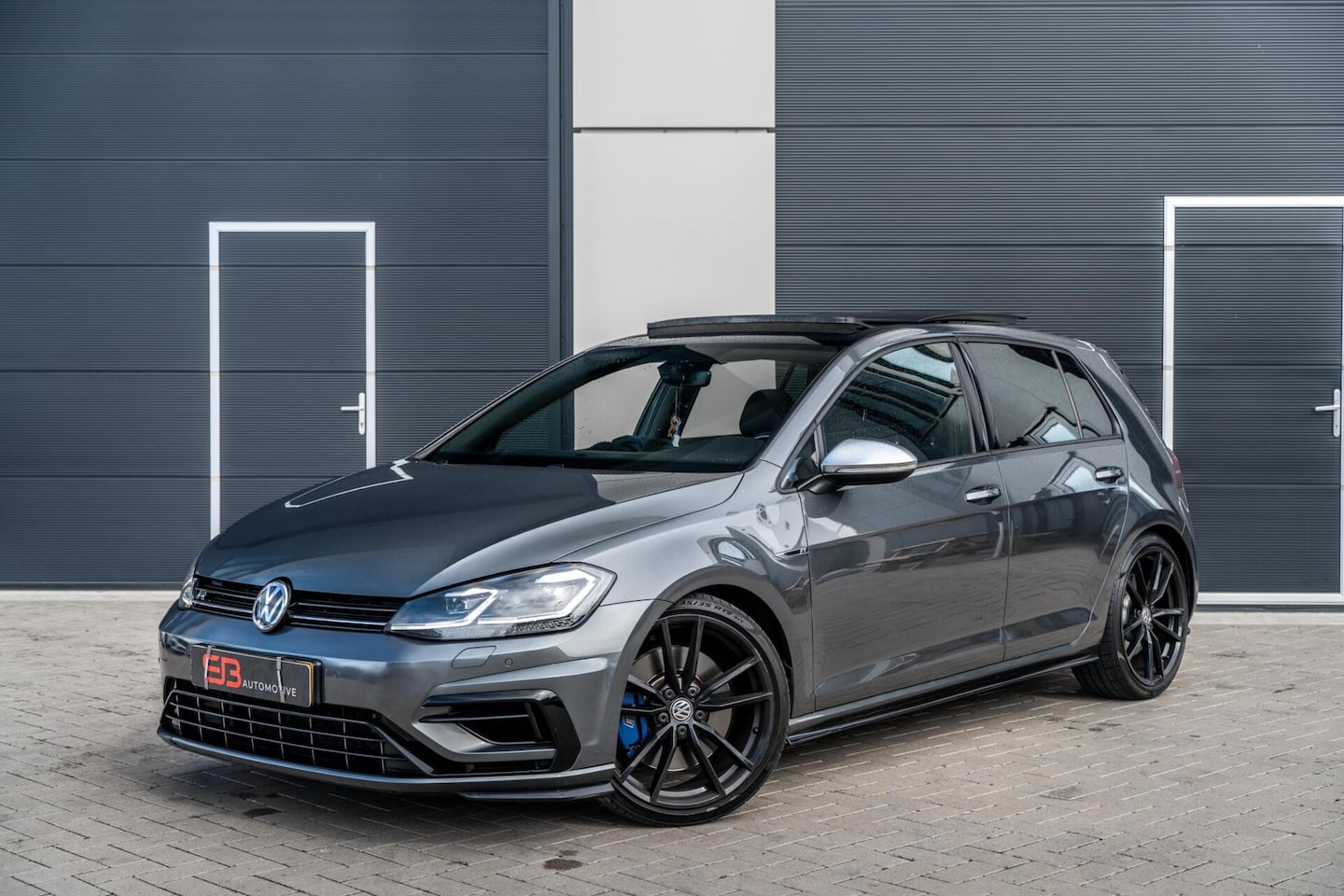 Volkswagen Golf - 2.0 TSI 4Motion R 400pk Stage 1|Pano|Vol! - AutoWereld.nl