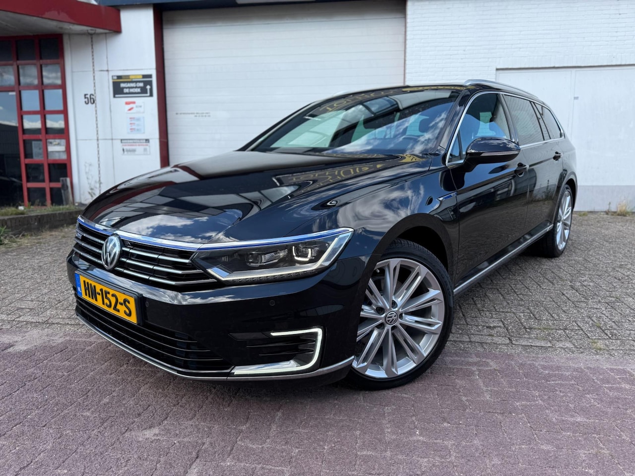 Volkswagen Passat Variant - 1.4 TSI GTE Highline |NIEUW APK|LEDER PANO|MASAGE|CAMERA|VOL OPTIE|VERONA 19 INCH| - AutoWereld.nl