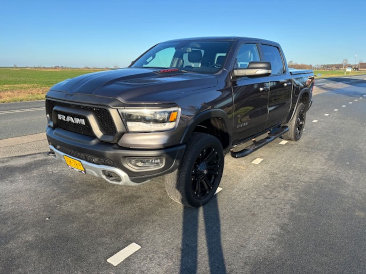 Dodge Ram 1500 - 4x4 200L lpg Financiering v/a 350 p/m - AutoWereld.nl
