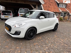 Suzuki Swift - 1.2 Comfort Smart Hybrid