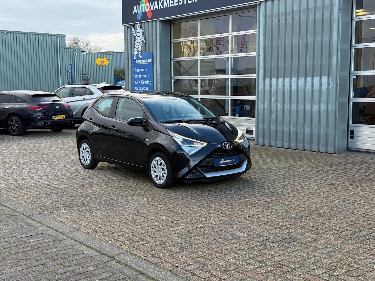 Toyota Aygo - 1.0 VVT-i x-play |Camera|Airco|12 Maanden Bovag Garantie - AutoWereld.nl