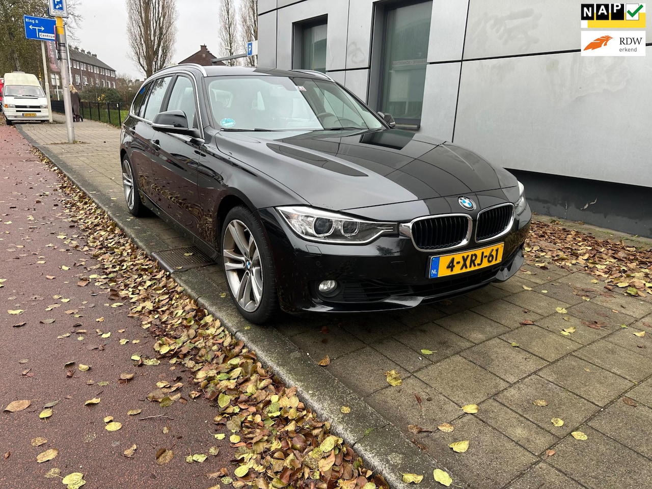 BMW 3-serie Touring - 320i Executive 184 PK Automaat Navigatie PDC Xenon 2e eig. - AutoWereld.nl