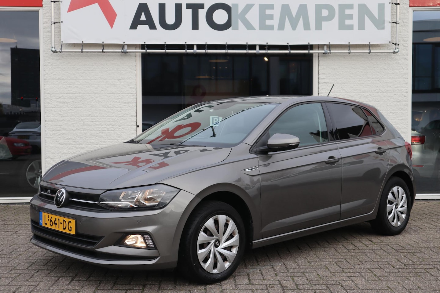 Volkswagen Polo - 1.0 TSI COMFORTLINE ADAPTIVE CRUISE|APPLE CARPLAY|NAVIGATIE - AutoWereld.nl
