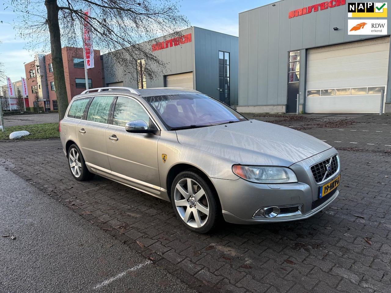 Volvo V70 - 2.5T Summum automaat - AutoWereld.nl