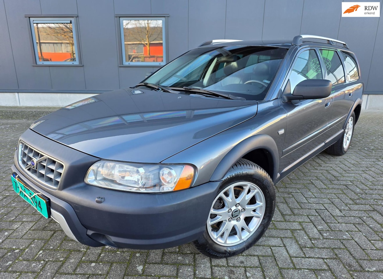Volvo XC70 - 2.5T Summum Facelift, Netto €10.950, Youngtimer - AutoWereld.nl