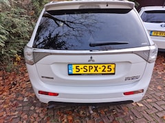 Mitsubishi Outlander - 2.0 PHEV instyle+