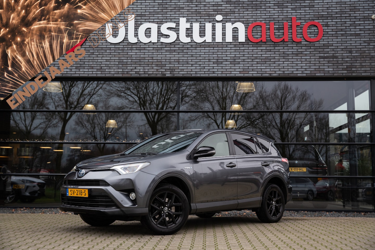 Toyota RAV4 - 2.5 Hybrid Black Edition 2.5 Hybrid Black Edition , Panoramadak, Trekhaak, - AutoWereld.nl