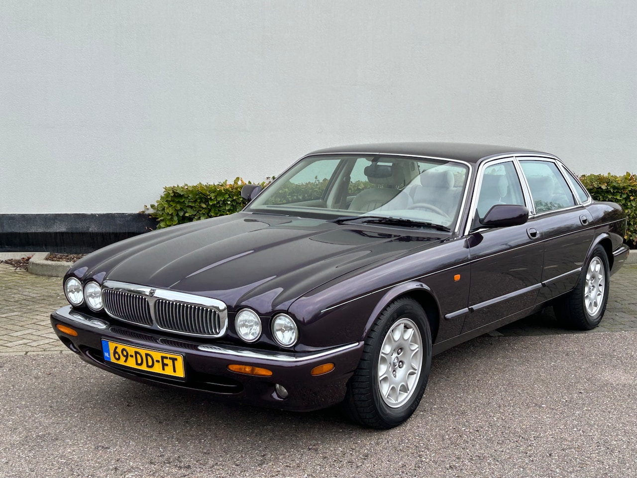 Jaguar Sovereign - 4.0 V8 Sovereign - AutoWereld.nl