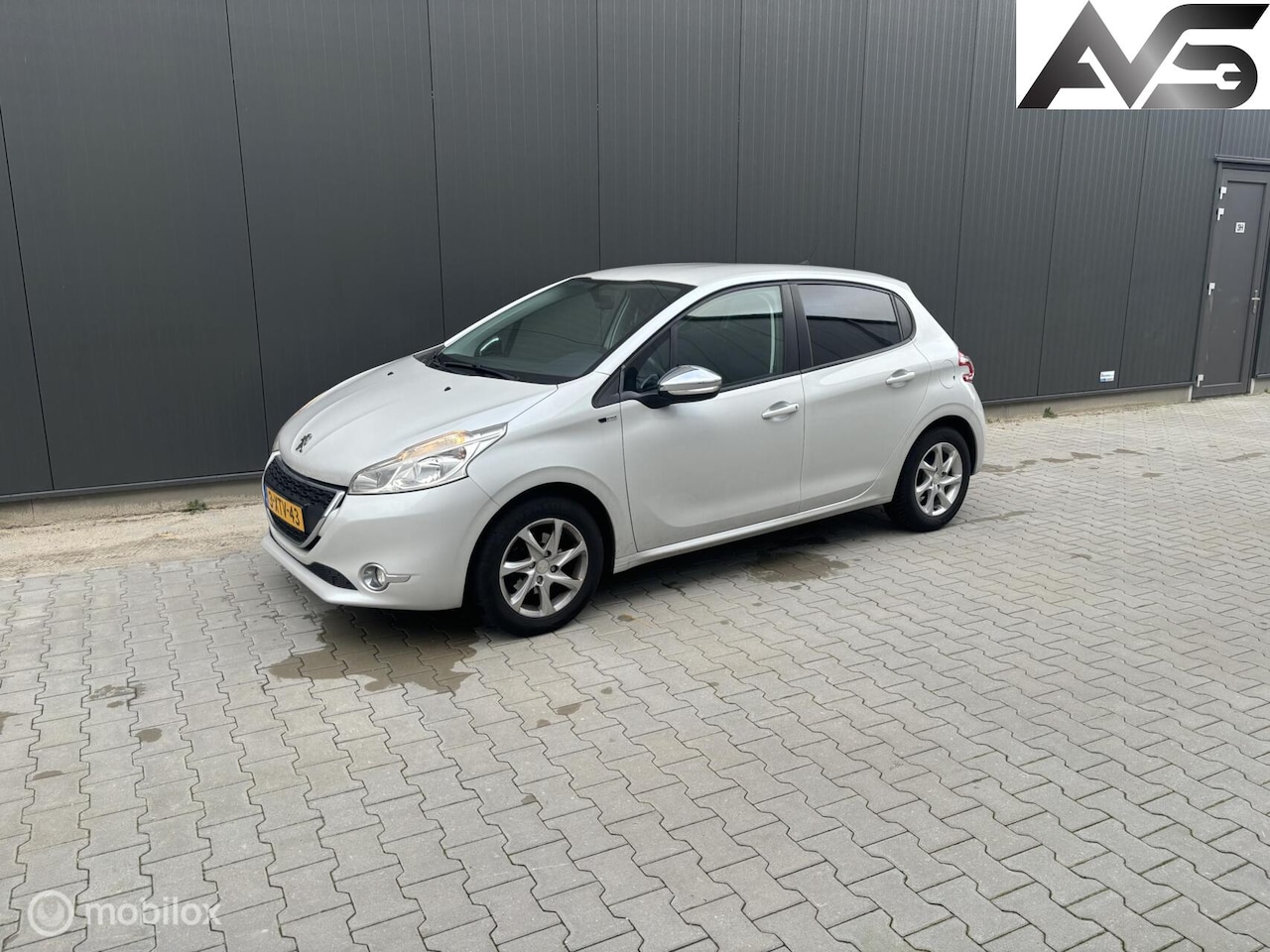 Peugeot 208 - 1.2 VTi Style |Navi|LMV|NAP|Trekhaak - AutoWereld.nl