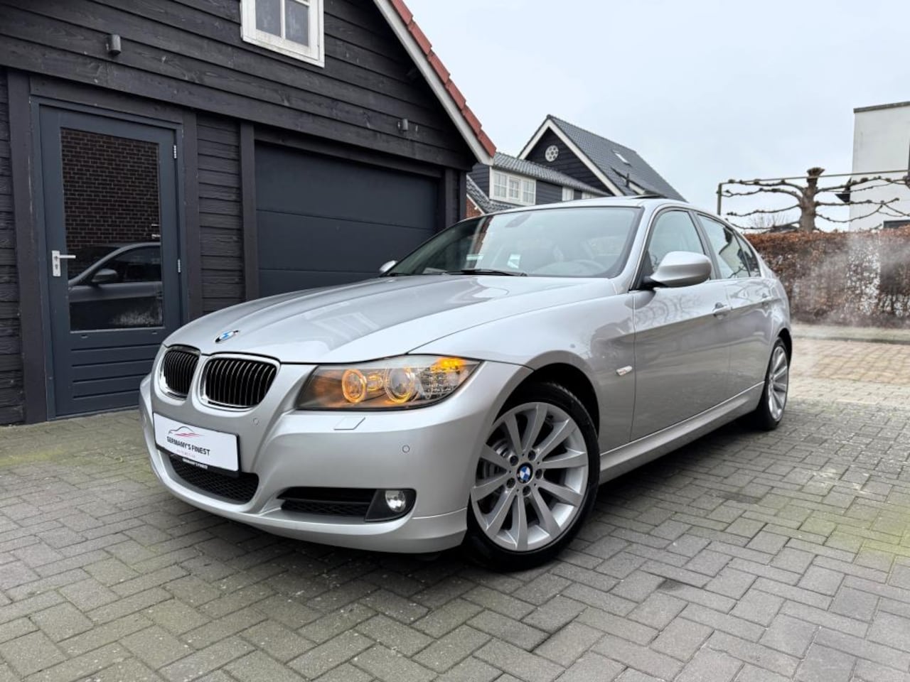 BMW 3-serie - 330i |Navi| Xenon| PDC| HiFi| Schuifdak| Leder - AutoWereld.nl