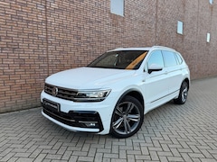 Volkswagen Tiguan Allspace - 1.4 TSI Highline Business R Pano-ACC-KEYLESS-TREKHAAK