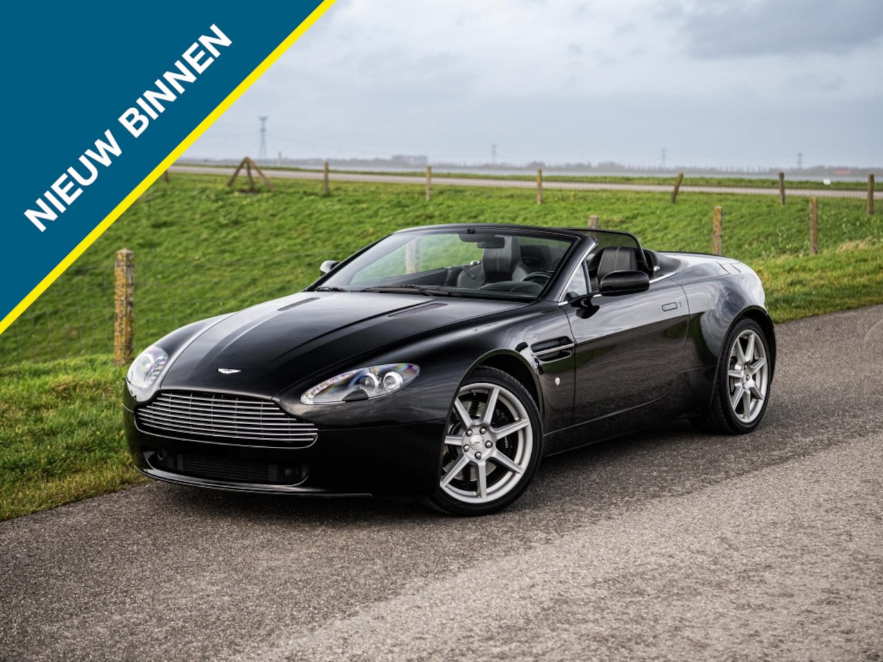 Aston Martin V8 Vantage Roadster - 4.3 V8 Sport-seats Full History - AutoWereld.nl