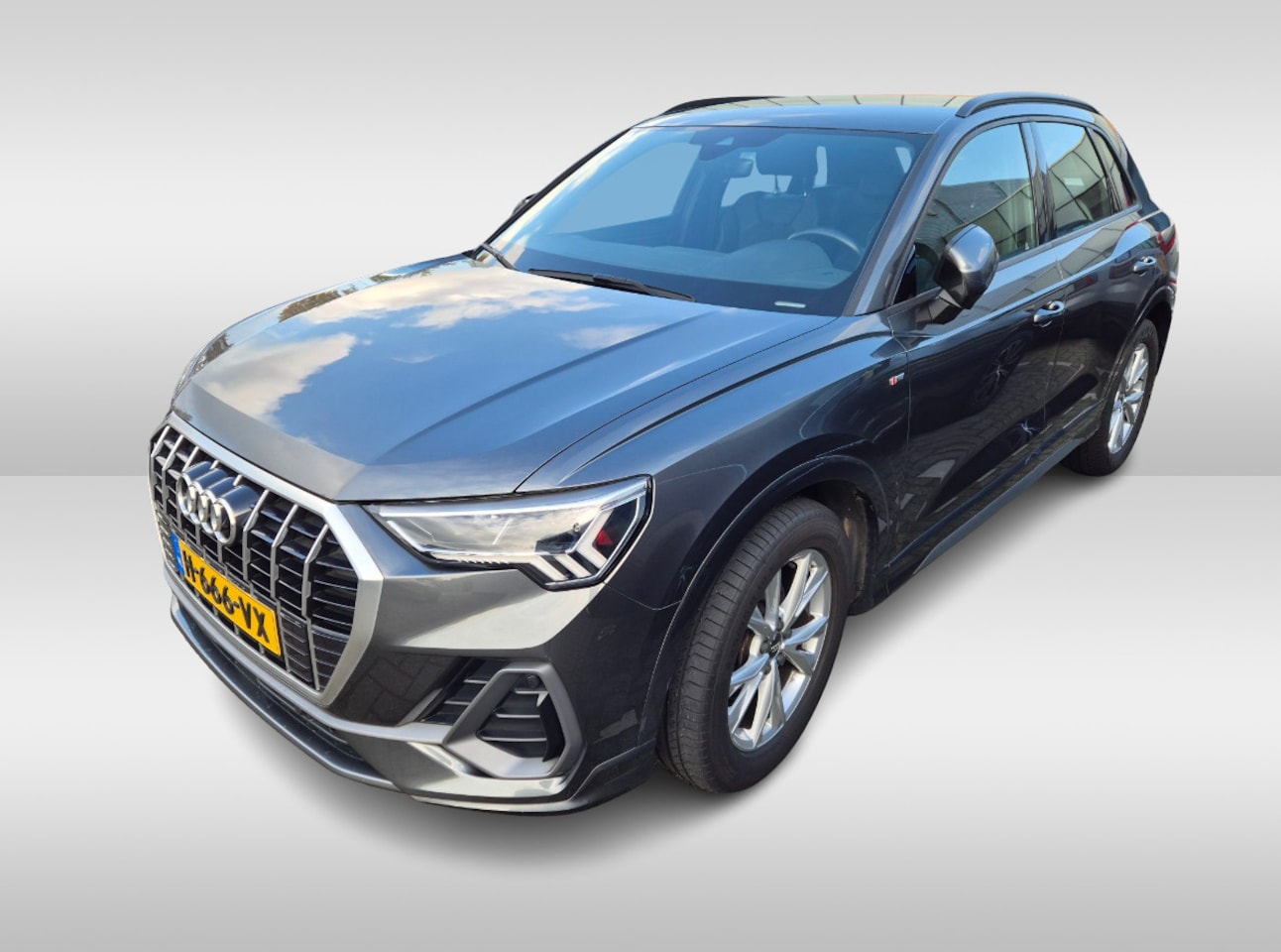 Audi Q3 - 35 TFSI Pro Line 3x S-Line / Navigatie / Half leder / 18'' / LED Koplampen / Parkeerhulp a - AutoWereld.nl