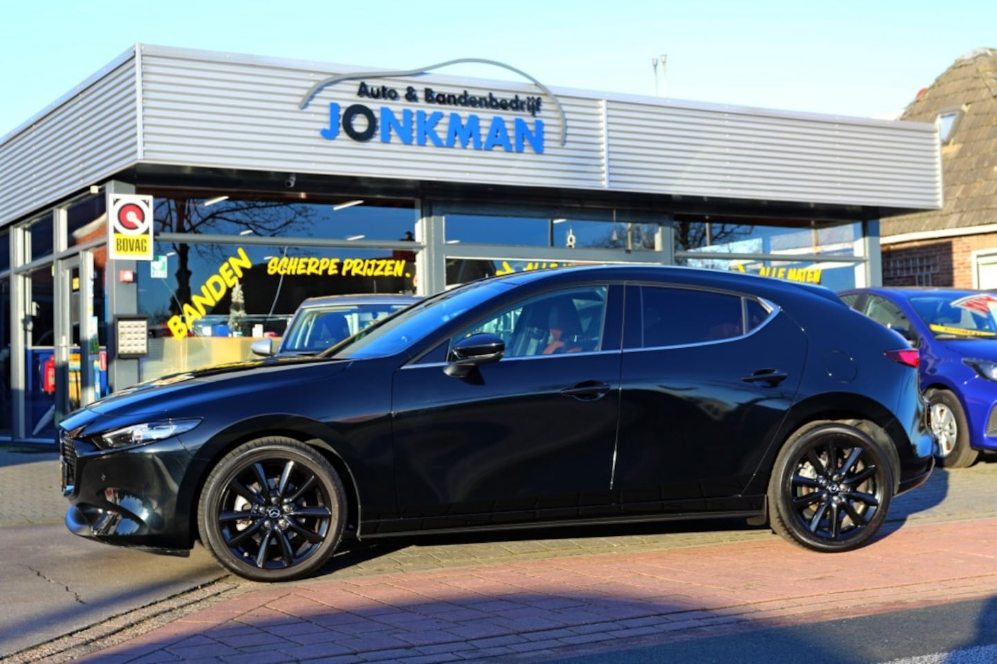 Mazda 3 - 2.5 e-SkyActiv-G M Hybrid 140 Nagisa 2.5 e-SkyActiv-G M Hybrid 140 Nagisa,Black line ,RIJKLAARPRIJS! - AutoWereld.nl