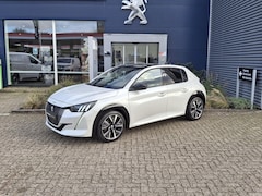 Peugeot 208 - 1.2 PureTech GT | Automaat | Panoramadak | Camera | Climate control | Zeer compleet