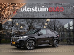 BMW X1 - xDrive25e M-Sport , Panoramadak, 360°camera, Sfeerverlichting,