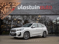 BMW X1 - sDrive18i M-Sport , Achteruitrijcamera, Draadloze lader, Sfeerverlichting,