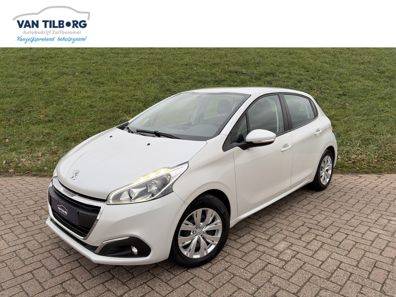 Peugeot 208 - 1.2 PureTech Blue Lion BTW Auto | Dealer Onderhouden | Navi | PDC achter - AutoWereld.nl