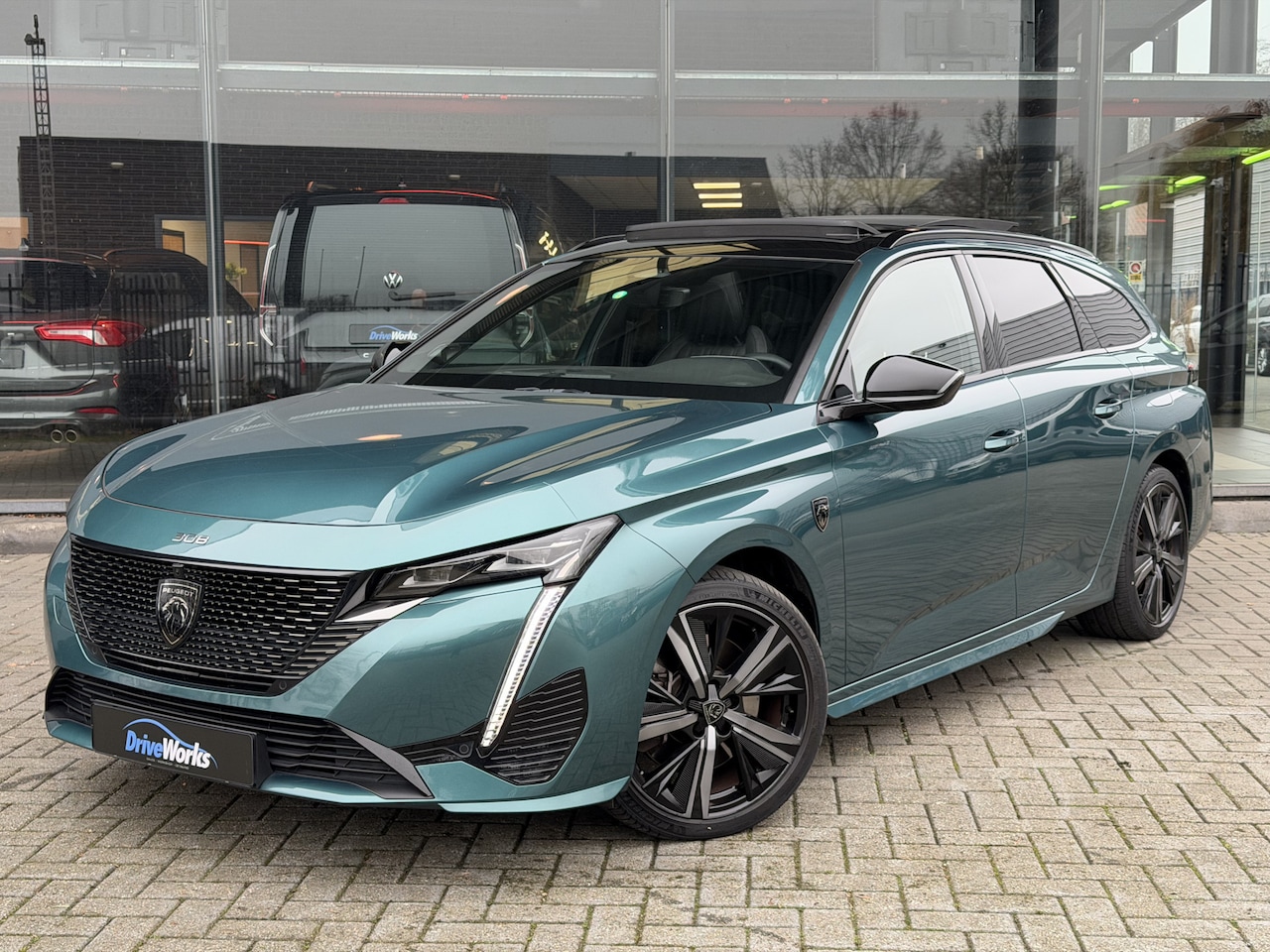 Peugeot 308 - 1.6 HYbrid 180 GT Pack | Matrix | Pano | Nappa Leer | Massage | Keyless | Adaptive CC | FO - AutoWereld.nl