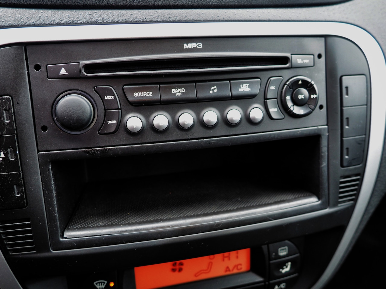 Citroën C3 - 1.4 Ligne Ambiance CLIMA CRUISE TREKHAAK PARKEER S.