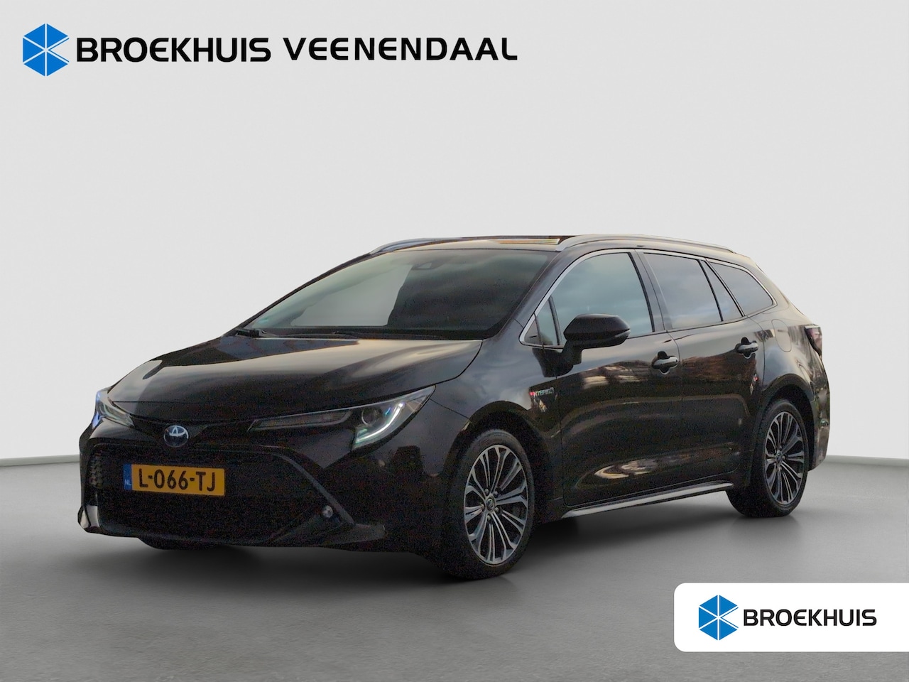 Toyota Corolla Touring Sports - 1.8 Hybrid Navigatie | Camera | 18 Inch LMV | LED - AutoWereld.nl