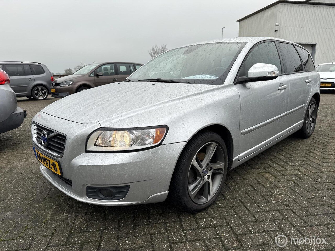 VOLVO V50