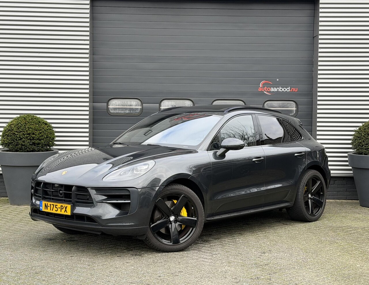 Porsche Macan - 3.0 S Sport Chrono | Panoramadak | 360* Camera | 21 Inch Lichtmetalen Velgen | Elektrische - AutoWereld.nl