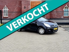 Hyundai i20 - 1.2i ActiveVersion / 5 Deurs / Elektrische ramen / Nap
