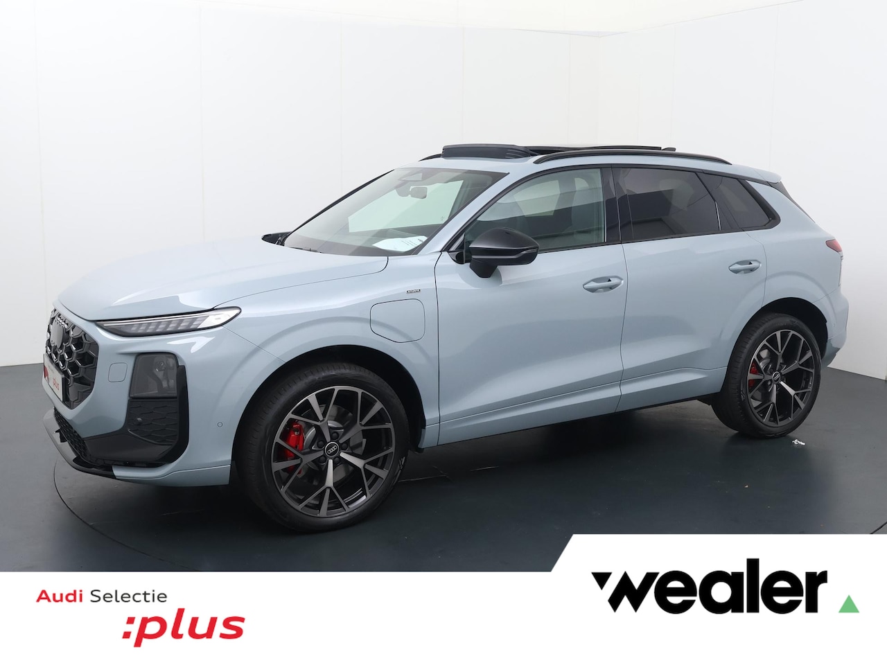 Audi Q3 - 1.5 200kW e-hybrid S edition | 272 PK | SoH 100% | Panoramadak | Head-up display | 20" LM - AutoWereld.nl