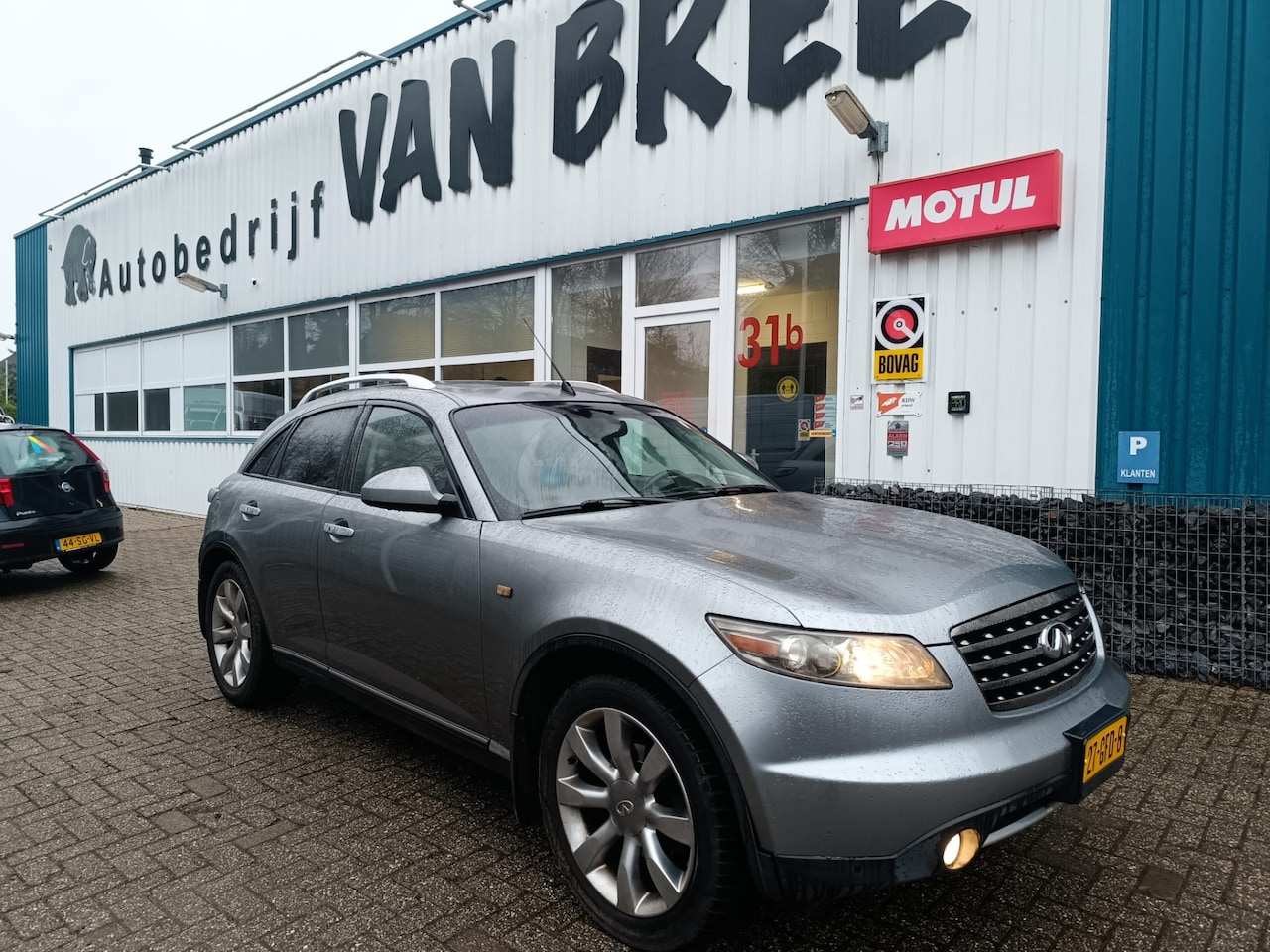 Infiniti FX - 35 AWD Sportieve SUV - AutoWereld.nl