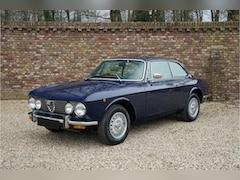 Alfa Romeo GTV - 2000 Bertone Converted to Twin Webers, Finished in Blu Ollandese over Beige, Stunning cond