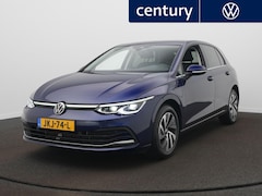 Volkswagen Golf - 1.4 eHybrid Style Navigatie - Automaat - Camera - Sportstoelen