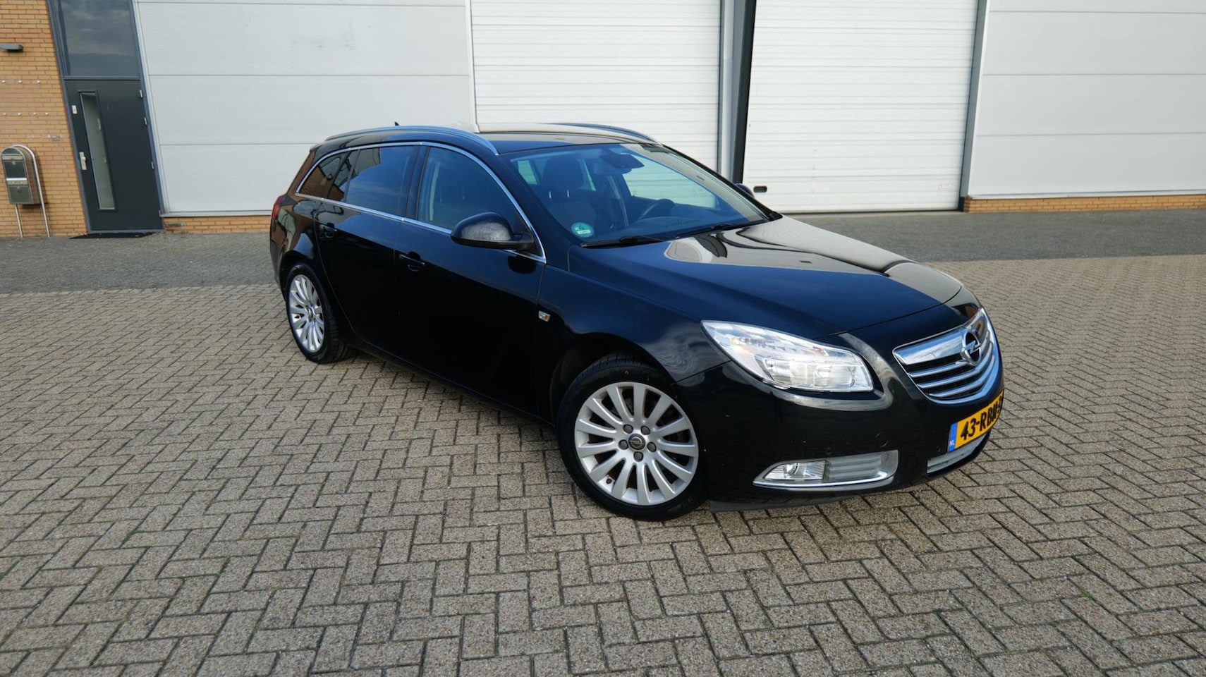 Opel Insignia Sports Tourer - 1.6 T Cosmo NL-auto NAP Trekhaak Infinity Parkeer sensoren - AutoWereld.nl