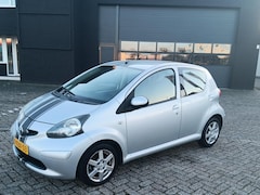 Toyota Aygo - 1.0-12V +