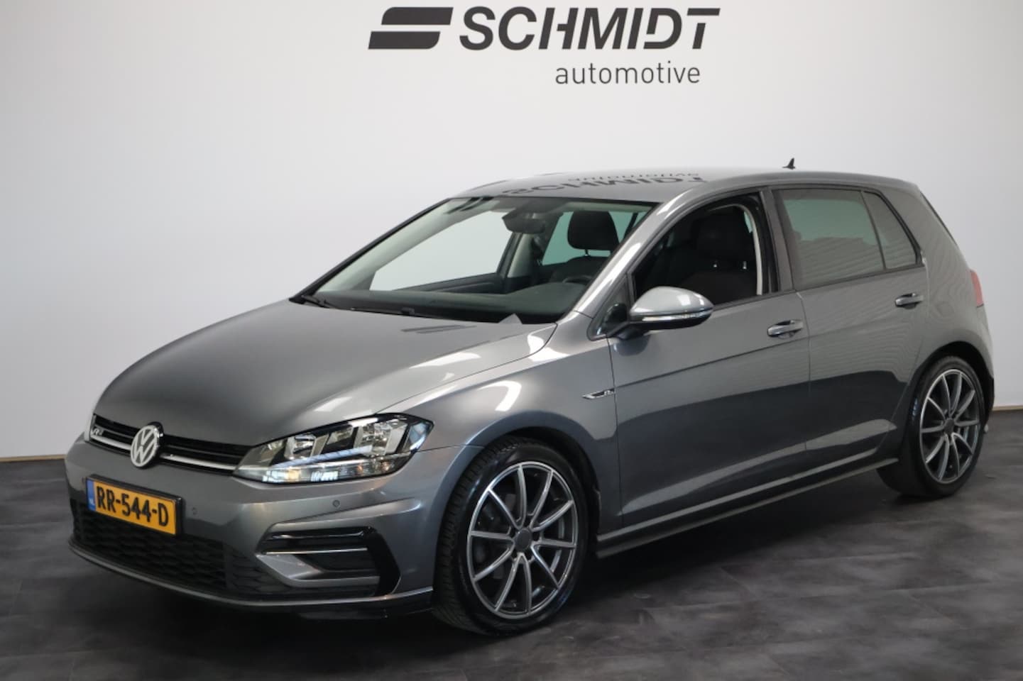 Volkswagen Golf - 1.0 TSI R-Line Highline | Carplay | Stoelverwarming | LED - AutoWereld.nl