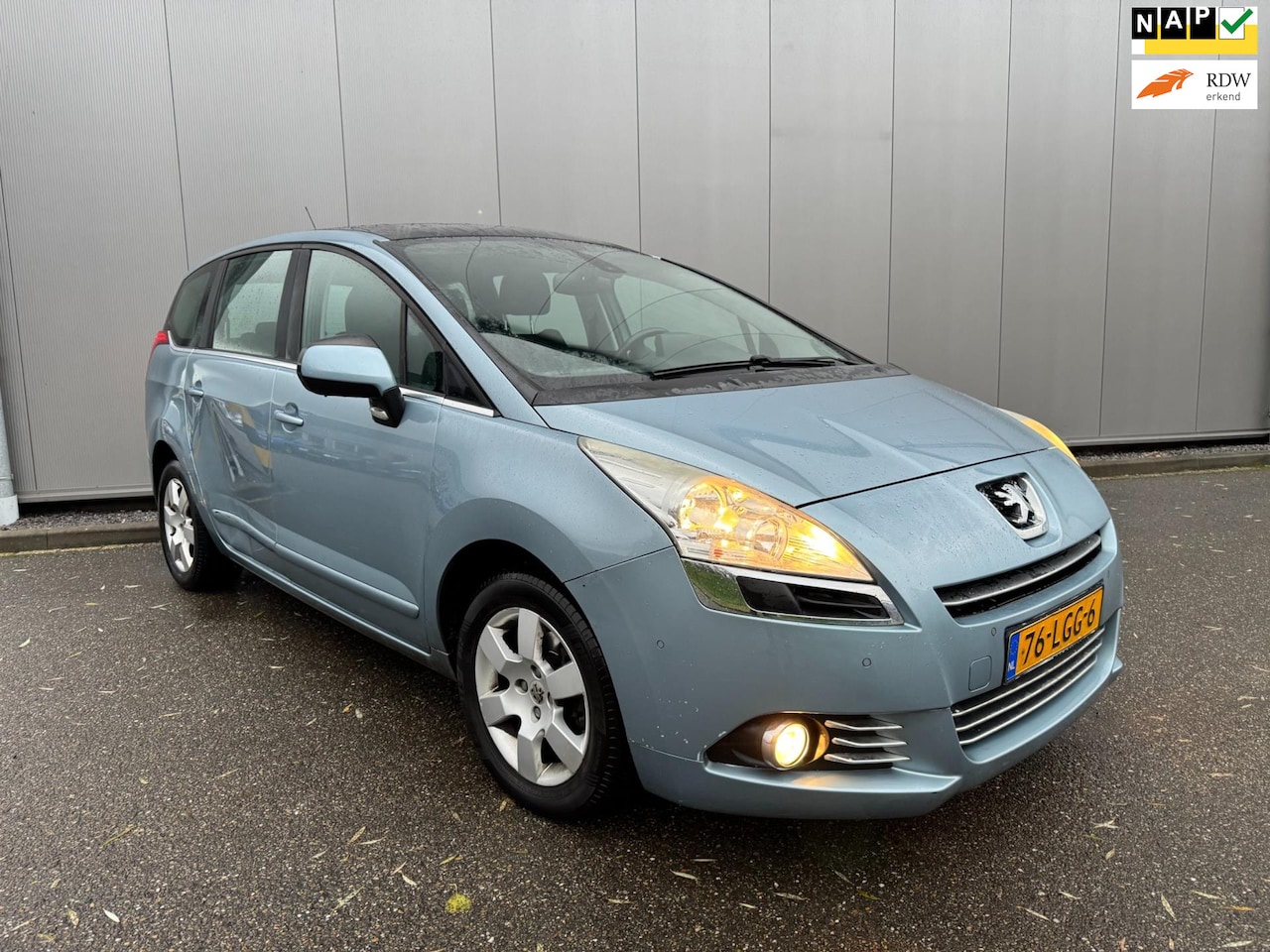 Peugeot 5008 - 2.0 HDiF ST 5p. pano navi clima - AutoWereld.nl