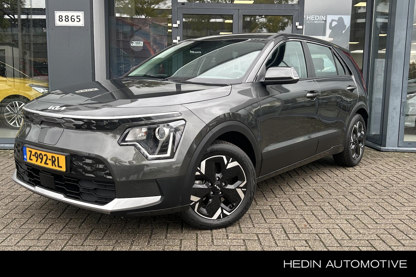 Kia Niro EV - Light Edition 64.8 kWh | Navigatie | Achteruitrijcamera | Climate control | Bluetooth | - AutoWereld.nl