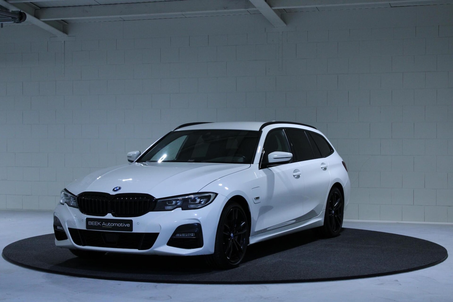 BMW 3-serie Touring - 330e | M Sport | Harman/Kardon | - AutoWereld.nl