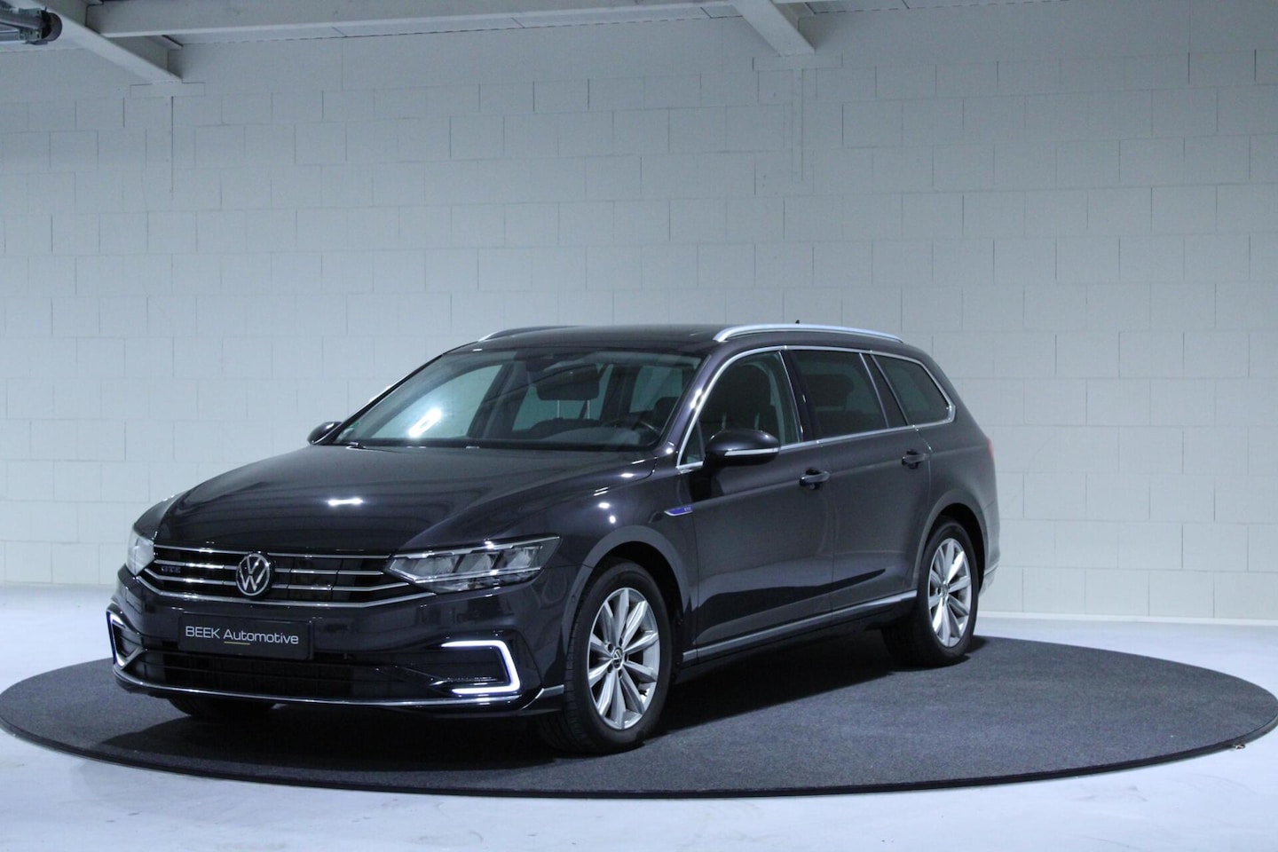 Volkswagen Passat Variant - 1.4 TSI PHEV GTE | Panoramadak - AutoWereld.nl