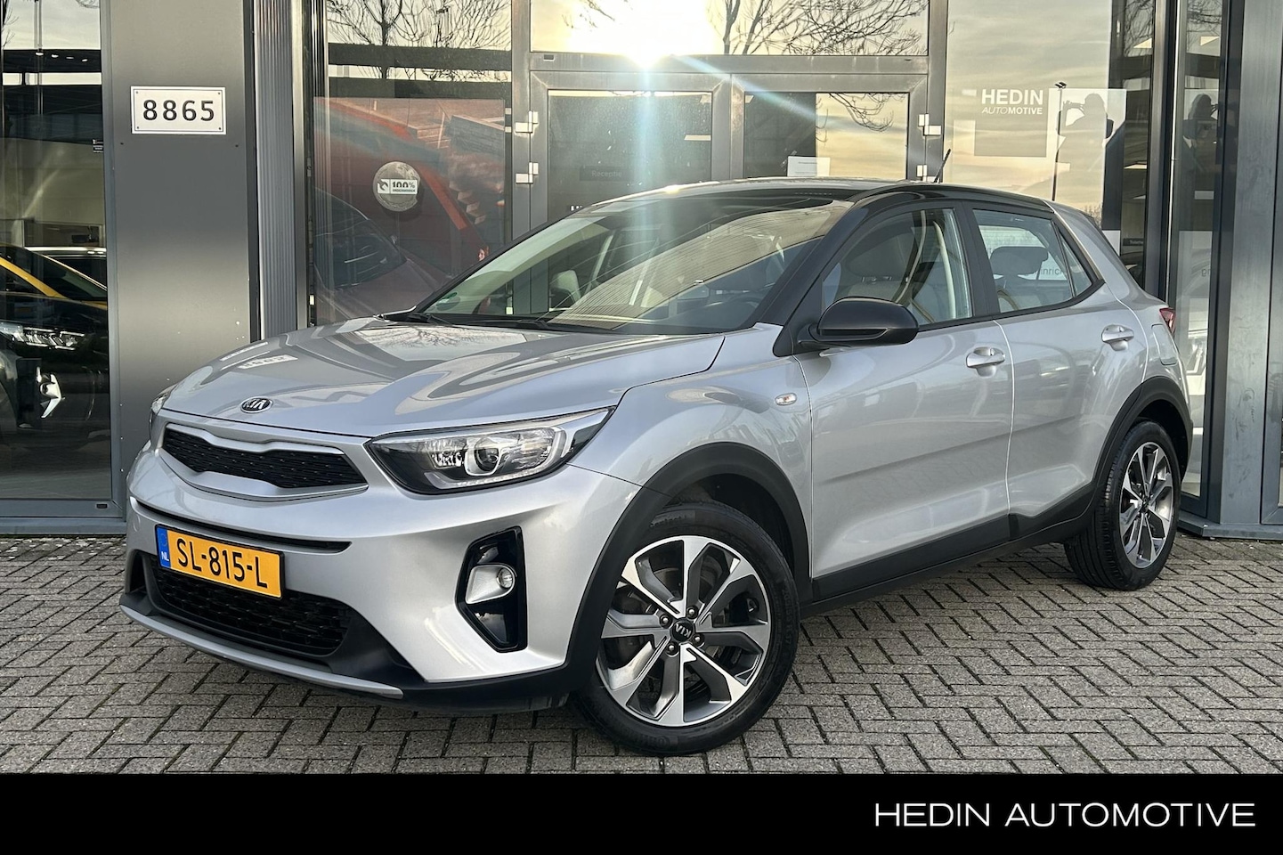 Kia Stonic - 1.0 T-GDi ComfortPlusLine Navigator | Keyless entry | Climate control | Dealer onderhouden - AutoWereld.nl