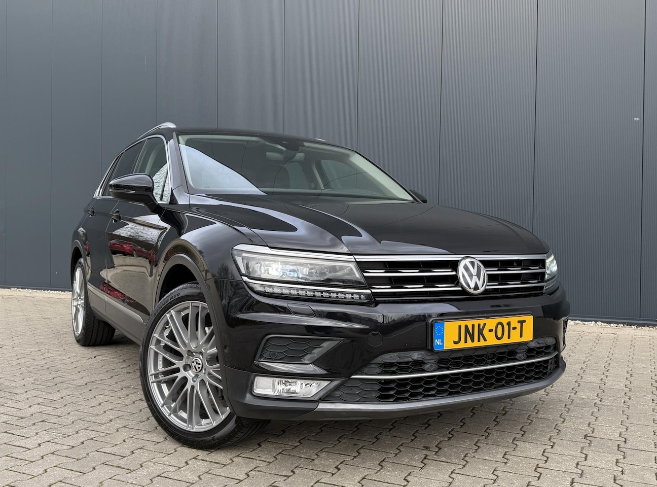 Volkswagen Tiguan - 1.4 TSI ACT Highline 150PK Automaat | LED | Massage - AutoWereld.nl