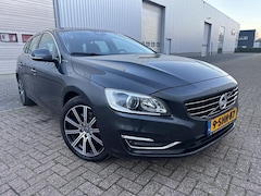 Volvo V60 - 2.4 D6 AWD Plug-In Hybrid Summum
