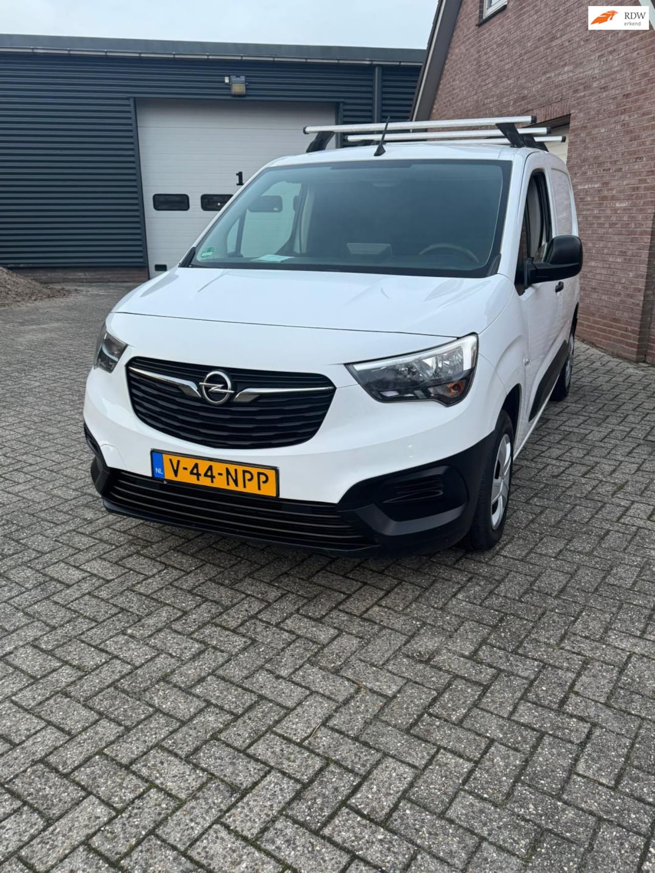 Opel Combo - 1.2 Turbo L1H1 Edition 1.2 Turbo L1H1 Edition - AutoWereld.nl
